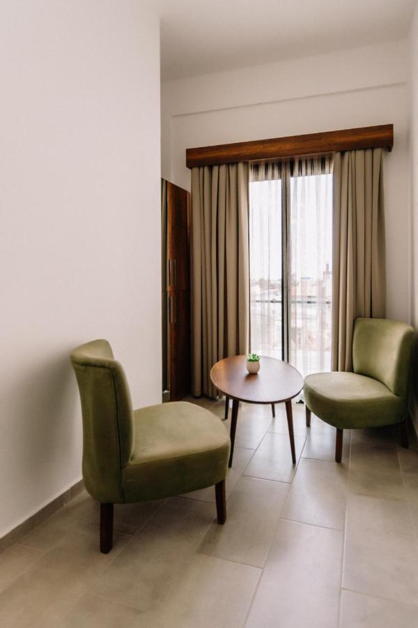 Cezar'S Airport Hotel Nicosia Exterior photo